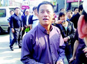 王小宝(王长贵)的个人资料 王小宝开路虎撞了出租车