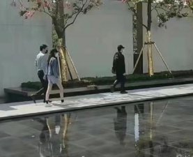 曝潘玮柏带妻子现身南京看房，豪宅价值超千万