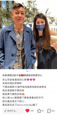 ​陈冠希两鬓发白眼皮耷拉，盘扣衬衫配西服太独特