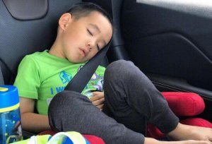 陈小春儿子正面照首度曝光，缩小版陈小春参加真人秀
