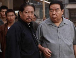 年轻时风华正茂，年老因肥胖疾病缠身，香港男星太唏嘘