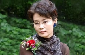 剧里土气十足的大妈，年轻时个个风华绝代