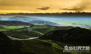世界上海拔最高的盆地，中国青海柴达木盆地(海拔4000多米)