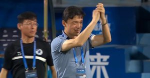 双杀！中超最强全华班终于赢了，47 岁谢晖终于露出笑容
