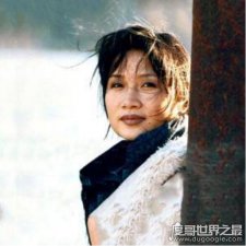 歌手李娜为什么出家？一本佛经《大明咒》令她看破俗世
