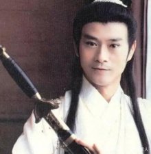 古装受争议的演员：热巴被指显老，于震跟毛驴比脸长
