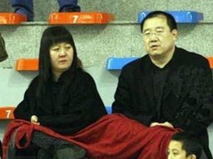 英达和宋丹丹因为什么离的婚 被现任老婆梁欢欺骗了