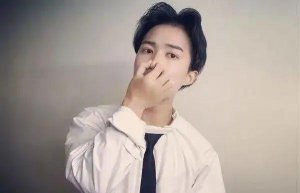 娱乐圈又一大瓜，老婆儿子都是编的？！