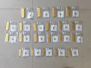 这边买 4 公斤黄金，那边转手就卖给回收店，如此操作为哪般？