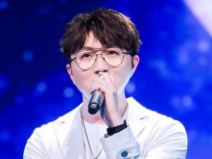 ​喜欢你给我你的外衣是什么歌，喜欢你歌曲介绍