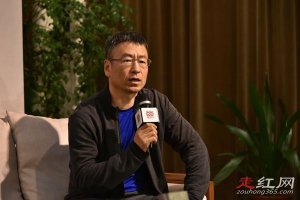 ​白岩松为什么被群嘲 离开央视现在哪里任职