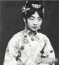 ​婉容皇后的一生简历，受溥仪心理/生理双重折磨(史上最悲惨皇后)