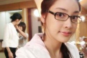 ​张紫妍案件三门齐开是什么意思 被迫向31人提供一百多次服务