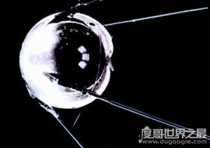 ​发射第一颗人造卫星的国家是那个，前苏联(1957年发射)