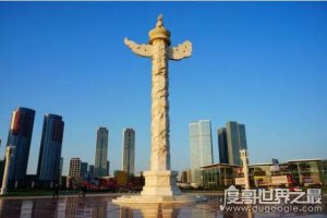 ​世界最大的广场，大连星海广场比天安门广场大4倍(176万平方米)