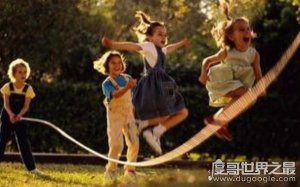 ​1分钟跳绳吉尼斯世界纪录被破，英国女孩成榜首（一分钟332次）