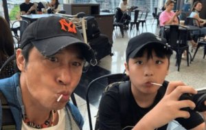 ​这是亲儿子！吴费曼恭喜吴镇宇金像奖颗粒无收
