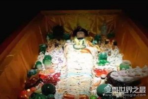 ​慈禧墓被盗历史真相震惊世人，慈溪惨遭盗墓贼毁容辱尸(超变态)