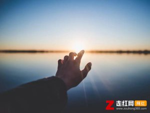 ​想和你看这四月漫天飞花是什么歌，想歌曲介绍