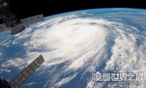 ​十大史上最强台风排名，超强台风泰培排名第一(波拉伤亡最惨重)