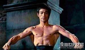 ​世界上有谁有蝙蝠肌，蝙蝠肌第一人是李小龙(施瓦辛格自叹不如)