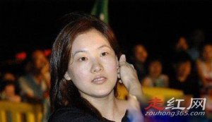 ​伏明霞面相分析 和梁锦松结婚之后是相夫教子