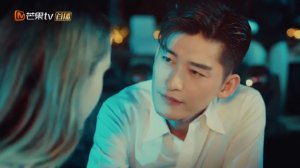 ​辣眼睛！公然袭胸，女演员太惨了吧…