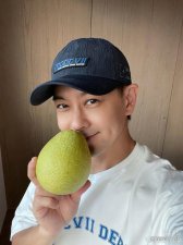 ​林志颖颜面修复手术细节曝光，友人探望后称很快就能露面