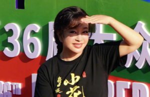 ​刘晓庆上热搜，进过监狱，4 婚 3 离：骂她的人都不装了…