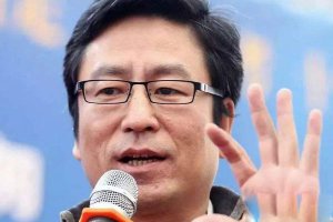 ​白岩松事件是怎么回事 枪击案不尊重去世的人？