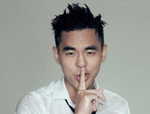 ​柯受良儿子是谁 柯有伦个人资料