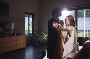 ​白安新专辑第二波主打《刚好》MV上线