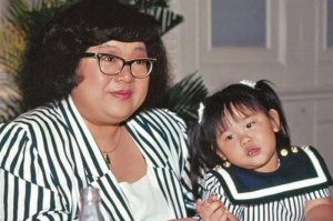 ​郑少秋官晶华（官晶华到底什么来头）