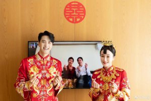 ​很意外，他俩居然结婚了