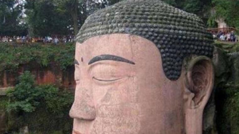 乐山大佛闭眼事件原因是真的吗 前三次闭眼出了什么大事