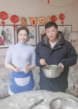 ​谢永强扮演者（王小蒙和谢永强一起过年）