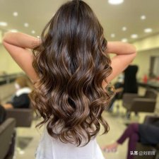​现下最流行的女生发型，这才是当下流行的发型