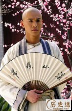 ​陈家洛和乾隆是亲兄弟吗？陈家洛到底是怎样的一个人？