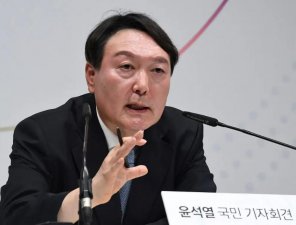 ​韩国背刺美国，提议中日韩加强合作，共同应对粮食和能源安全危机