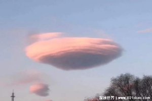 ​十大世界上最诡异的云，粉色飞碟云最诡异(疑似为外星人飞船)