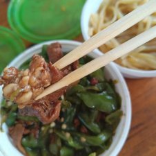 ​男子称在大米先生吃到淋巴肉，被威胁“不要动餐饮奶酪”？