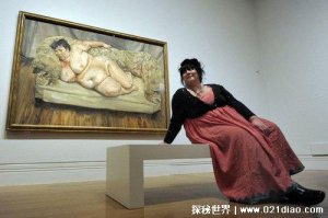 ​油画沉睡的救济金管理员,拍出3364万美元天价(在世画家中最昂贵的画作)