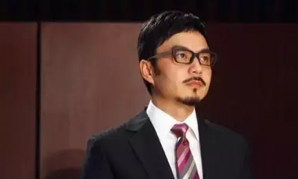 什么是主持人(主持人是学什么专业)  第2张