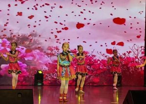 ​校园十大歌手唱什么好(大学校园十大歌手决赛唱什么歌好)