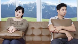 ​男人婚内出轨一般怎么处理（男人婚内出轨犯法吗及解决方法）