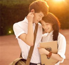 ​二年级优美短句子大全（知识大全优美句子短的）