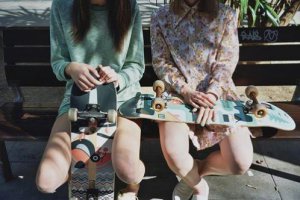 ​生活让女人坚强的句子图片（坚强的女人句子唯美）