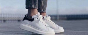 ​鞋子氧化发黄能清洗回来吗