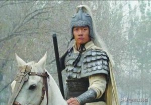 ​赵云的武器叫什么名字（赵云用的龙胆枪叫什么枪）