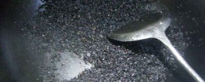 ​黑芝麻要不要炒熟和打碎?